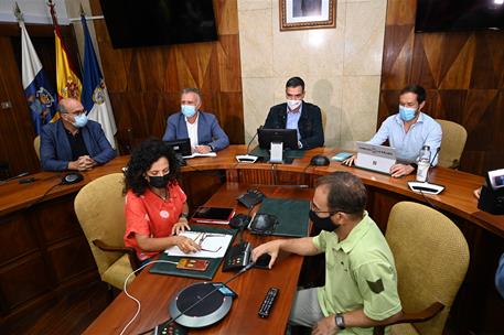 19/09/2021. Pedro Sánchez visita La Palma con motivo de la erupción volcánica. El presidente del Gobierno, Pedro Sánchez, junto al president...