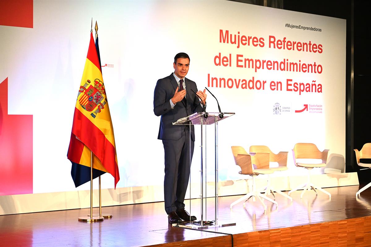 19/11/2021. Sánchez preside un acto con motivo del Día Internacional de la Mujer Emprendedora (19/11/2021). El presidente del Gobierno, Pedr...