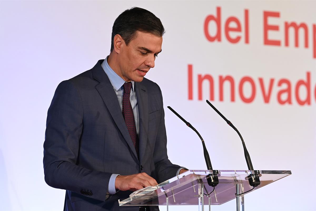 19/11/2021. Sánchez preside un acto con motivo del Día Internacional de la Mujer Emprendedora. El presidente del Gobierno, Pedro Sánchez, du...