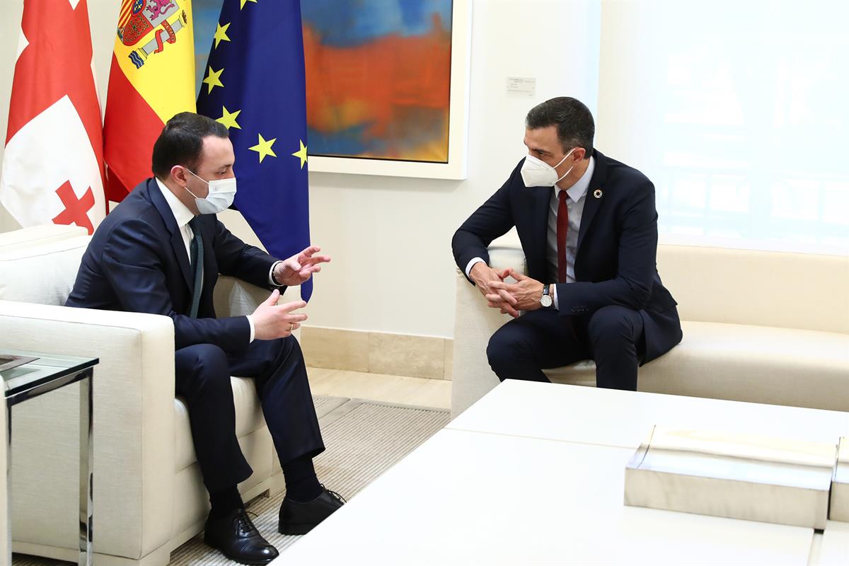 20/05/2021. Sánchez recibe al primer ministro de Georgia, Irakli Garibashvili. El presidente del Gobierno, Pedro Sánchez, y el primer minist...