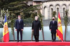 El presidente del Gobierno junto al copríncipe de Andorrra y el jefe de Gobierno de Andorra