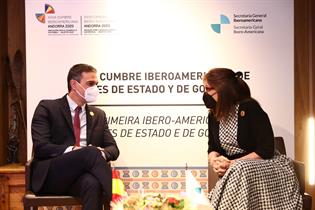 El presidente del Gobierno, durante su reunión con la secretaria general de la Secretaría General Iberoamericana 
