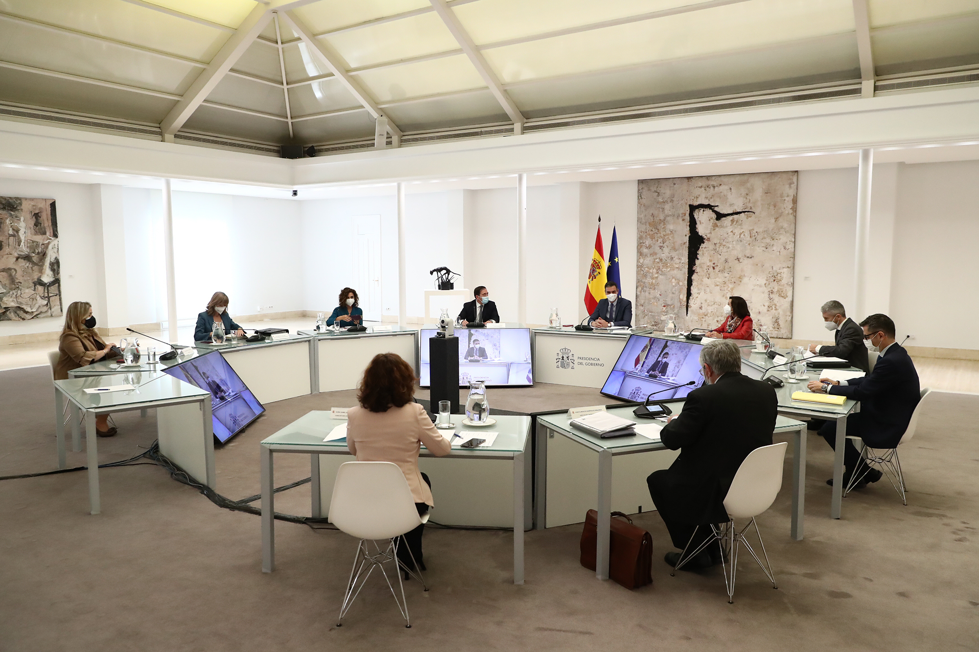 21/12/2021. Pedro Sánchez preside la reunión del Patronato de la Fundación Centro para la Memoria de las Víctimas del Terrorismo. El preside...