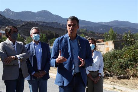 22/08/2021. Sánchez visita las zonas afectadas por el incendio de Ávila. El presidente del Gobierno, Pedro Sánchez, durante la declaración i...