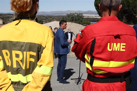 22/08/2021. Pedro Sánchez visita las zonas afectadas por el incendio de Ávila. El presidente del Gobierno, Pedro Sánchez, durante la declara...