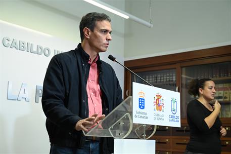 23/10/2021. Pedro Sánchez visita La Palma. El presidente del Gobierno, Pedro Sánchez, durante su comparecencia ante los medios de comunicación.