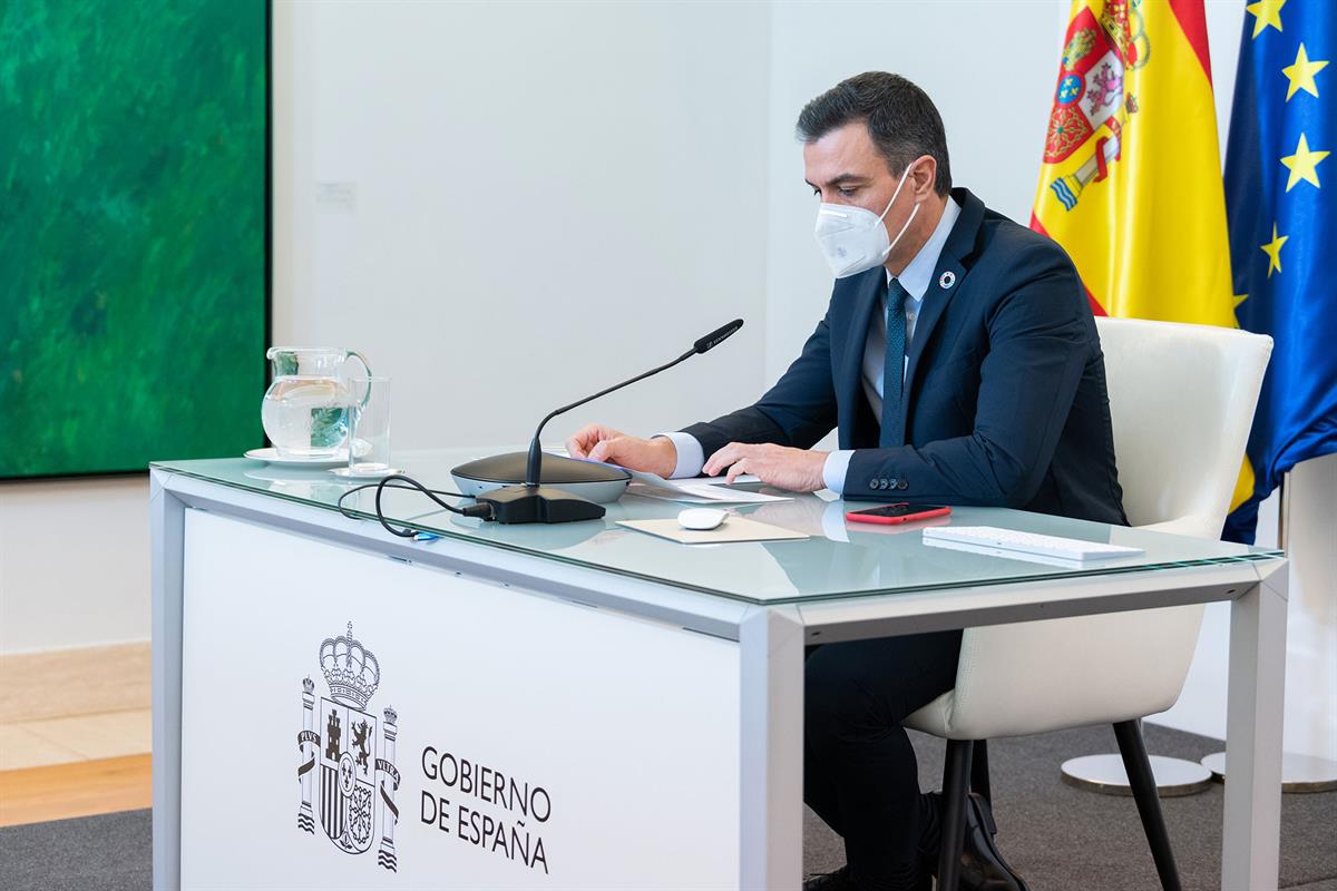 25/01/2021. Sánchez participa en el Foro de Davos. El presidente del Gobierno, Pedro Sánchez, durante su intervención por videoconferencia, ...