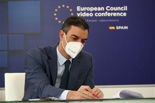 El presidente del Gobierno participa por videoconferencia en el Consejo Europeo ordinario y la Cumbre del Euro