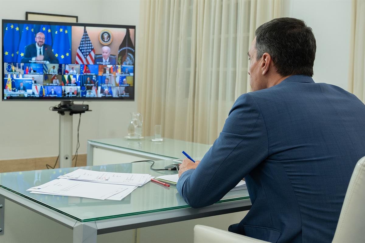 25/03/2021. El presidente del Gobierno participa por videoconferencia en el Consejo Europeo ordinario y la Cumbre del Euro. El presidente de...