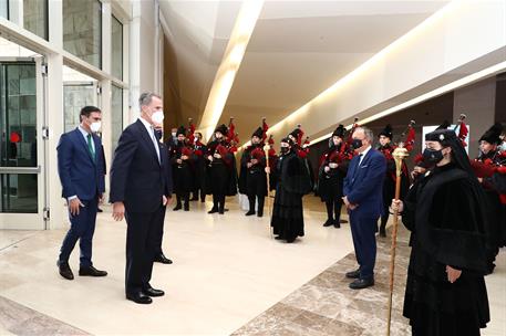 25/07/2021. Pedro Sánchez participa en la ceremonia de entrega de la medalla de oro de Galicia. El rey Felipe VI, acompañado del presidente ...