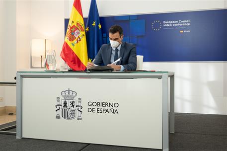 26/02/2021. Consejo Europeo Extraordinario (segunda jornada). El presidente del Gobierno, Pedro Sánchez, participa por videoconferencia en l...