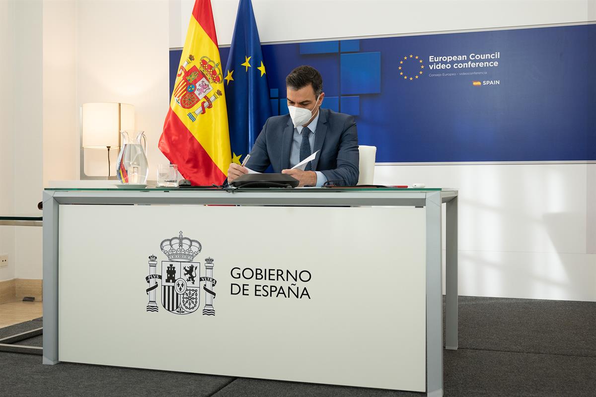 26/02/2021. Consejo Europeo Extraordinario (segunda jornada). El presidente del Gobierno, Pedro Sánchez, participa por videoconferencia en l...
