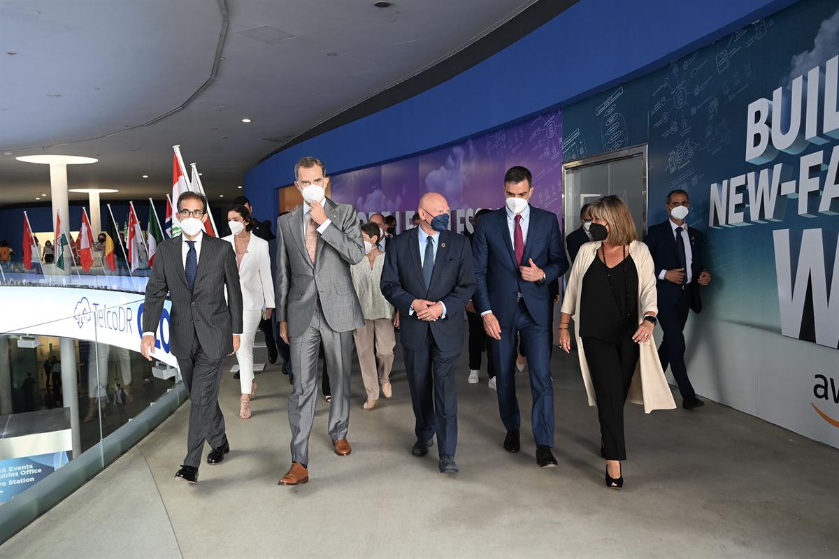 28/06/2021. Pedro Sánchez asiste a la inauguración del Mobile World Congress 2021. El rey Felipe VI y el presidente del Gobierno, Pedro Sánc...