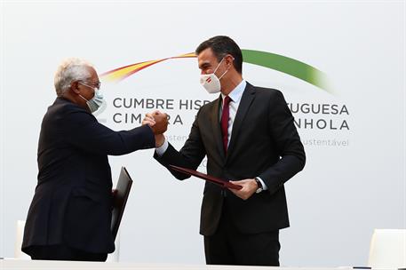 28/10/2021. XXXII Cumbre Hispano-Portuguesa. El presidente del Gobierno, Pedro Sánchez, y el primer ministro de la República Portuguesa, Ant...