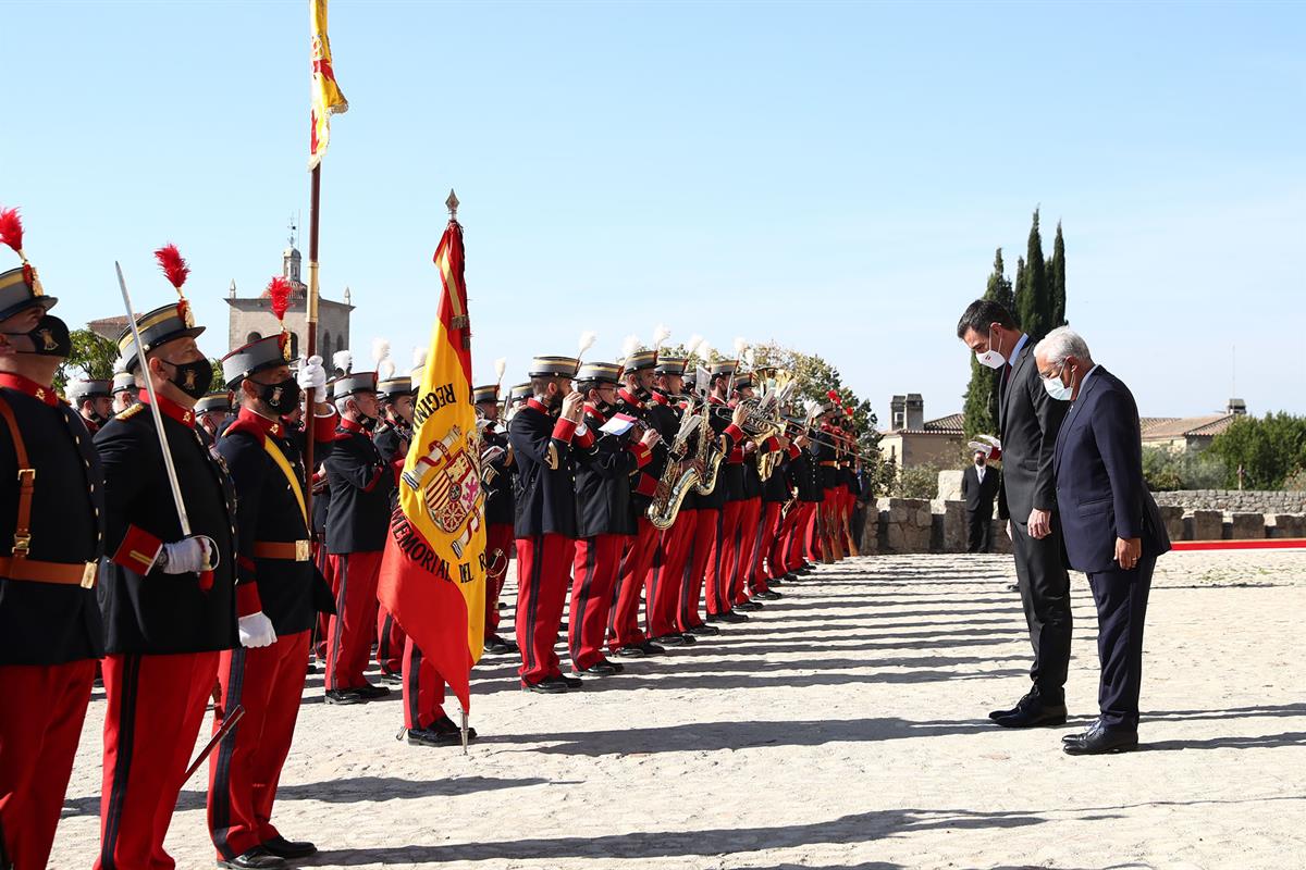 28/10/2021. XXXII Cumbre Hispano-Portuguesa. El presidente del Gobierno, Pedro Sánchez, y el primer ministro de la República Portuguesa, Ant...