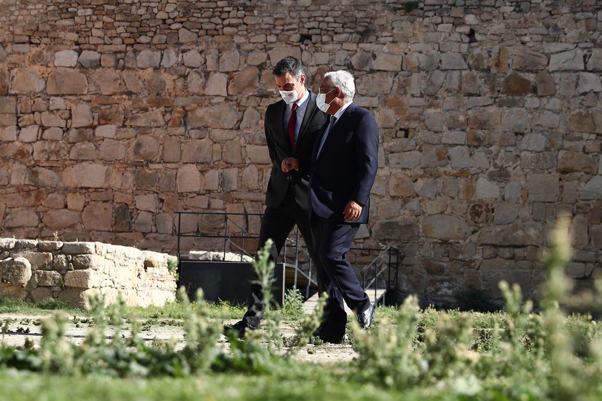 28/10/2021. XXXII Cumbre Hispano-Portuguesa. El presidente del Gobierno, Pedro Sánchez, y el primer ministro de la República Portuguesa, Ant...