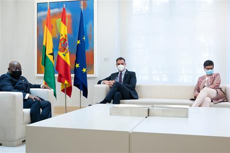 29/03/2021. Pedro Sánchez presenta el Foco África 2023. El presidente del Gobierno, Pedro Sánchez, acompañado de la ministra de Asuntos Exte...