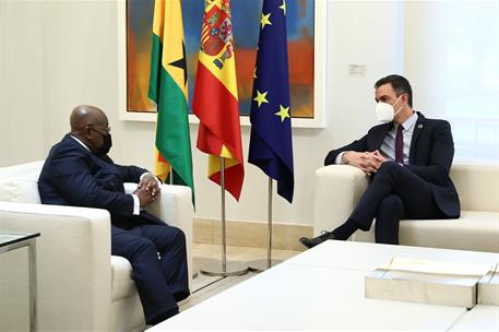 29/03/2021. Pedro Sánchez presenta el Foco África 2023. El presidente del Gobierno, Pedro Sánchez, durante su reunión con el presidente de l...