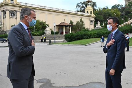 30/09/2021. Pedro Sánchez visita el Salón del Automóvil (Automobile Barcelona 2021). El presidente del Gobierno, Pedro Sánchez, recibe al re...