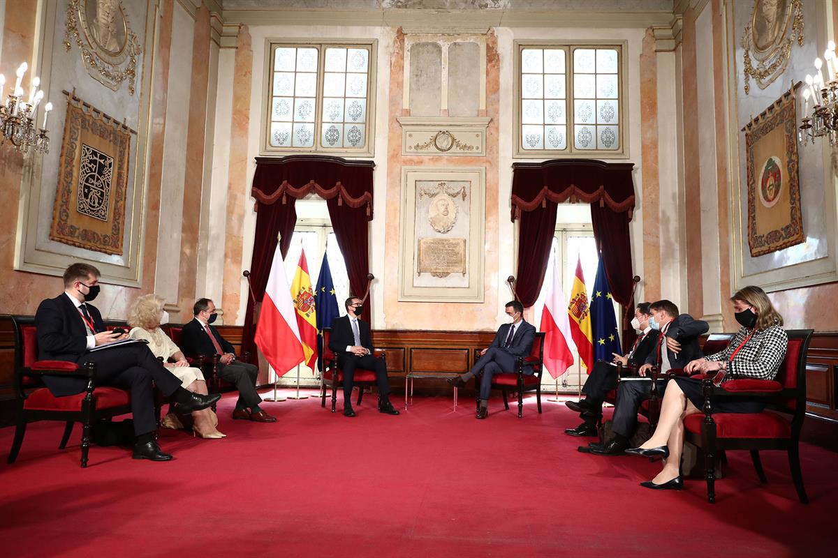 31/05/2021. Pedro Sánchez preside la XIII Cumbre Hispano-Polaca. El presidente del Gobierno, Pedro Sánchez, se reúne con el primer ministro ...