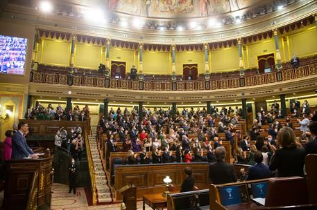 2/03/2022. Pedro Sánchez comparece en el Congreso para informar sobre la invasión rusa de Ucrania. Los diputados aplauden a Dmytro Matiusche...