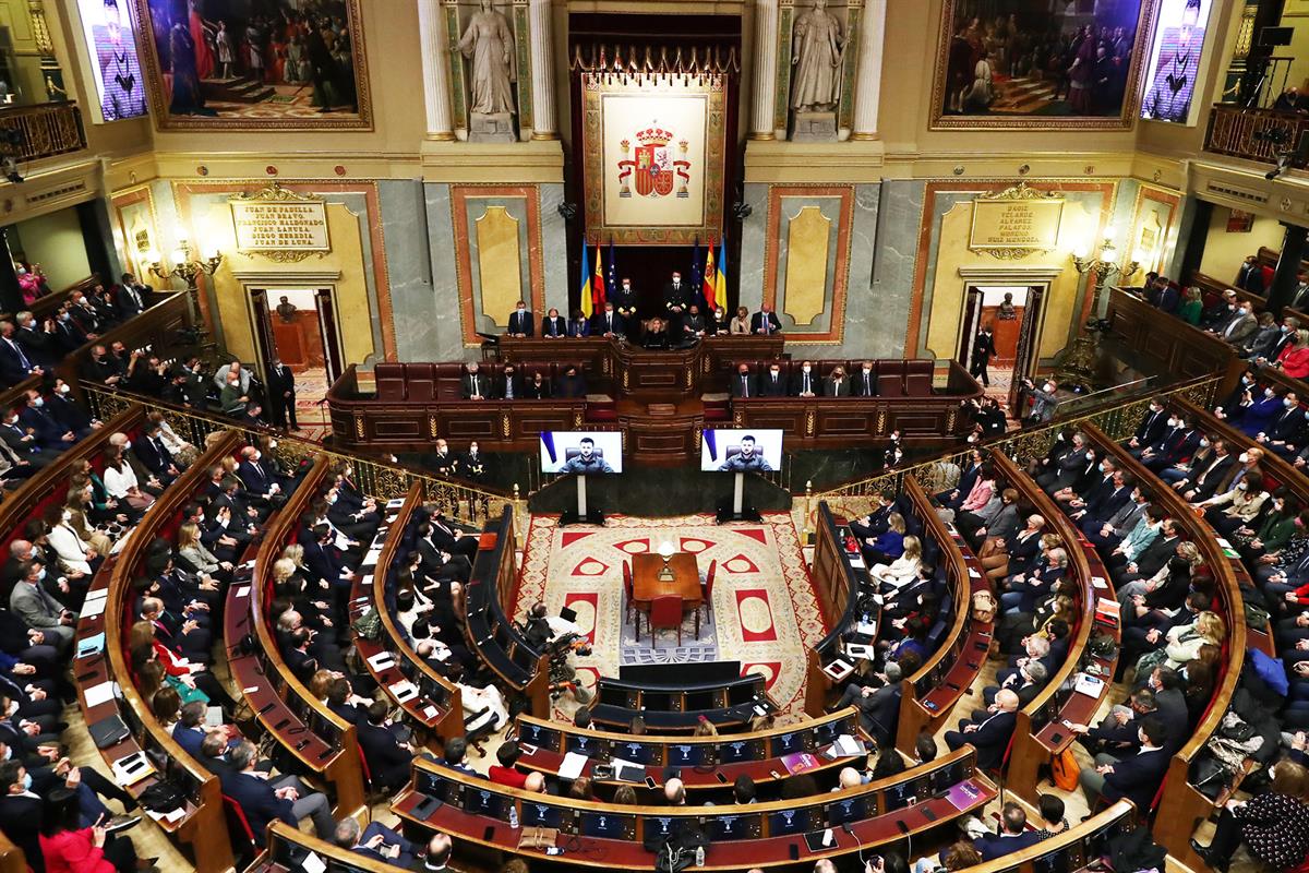 5/04/2022. Sánchez asiste a la intervención por videoconferencia de Zelenski. El presidente del Gobierno, Pedro Sánchez, durante la interven...