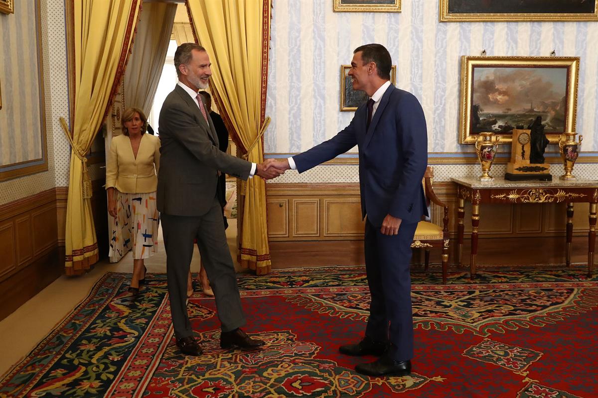 4/10/2022. Pedro Sánchez participa en la reunión anual del Patronato del Instituto Cervantes. El presidente del Gobierno, Pedro Sánchez, sal...