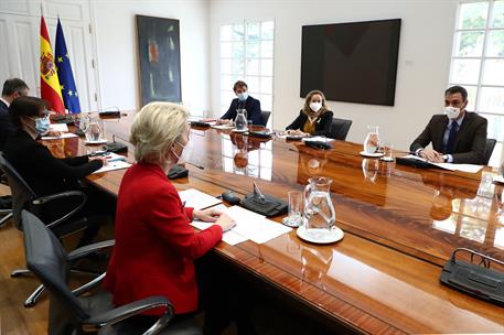 5/03/2022. Pedro Sánchez recibe a la presidenta de la Comisión Europea, Ursula von der Leyen. El presidente del Gobierno, Pedro Sánchez, dur...