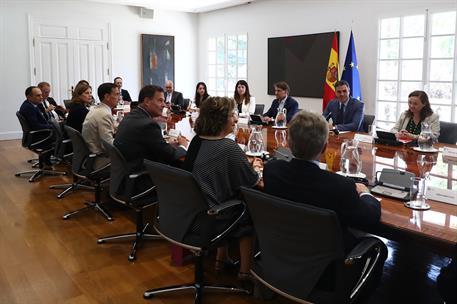 5/07/2022. Pedro Sánchez se reúne con representantes del Comité Judío Americano