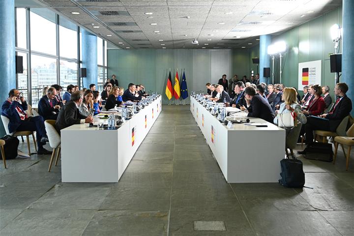 Reunión de trabajo de las delegaciones de los Gobiernos español y alemán.