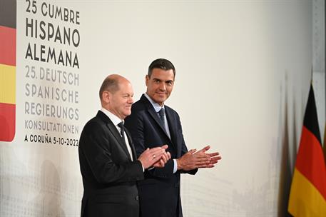 5/10/2022. Pedro Sánchez preside la XXV Cumbre Hispano-Alemana junto al canciller Olaf Scholz