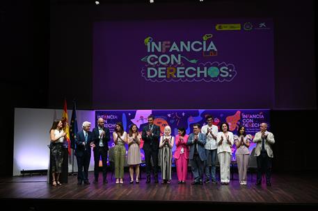 6/07/2022. S&#225;nchez interviene en el acto &#39;Infancia con Derechos: Plan de Acci&#243;n Estatal de la Garant&#237;a Infantil Europea&#39;. Foto de familia co...