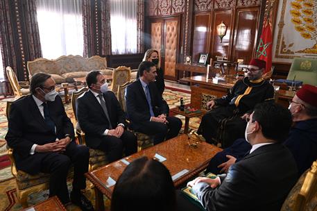 7/04/2022. Pedro Sánchez se reúne con el rey de Marruecos, Mohamed VI. El presidente del Gobierno, Pedro Sánchez, acompañado por el ministro...