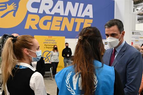 8/04/2022. Sánchez visita el Centro de Atención, Recepción y Derivación de refugiados ucranianos en Barcelona. El presidente del Gobierno, P...