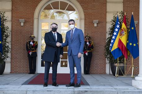 9/02/2022. Pedro Sánchez recibe al presidente de turno de Bosnia y Herzegovina. El presidente del Gobierno, Pedro Sánchez, recibe al preside...