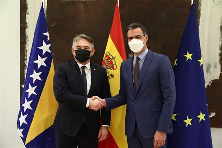 9/02/2022. Pedro Sánchez recibe al presidente de turno de Bosnia y Herzegovina. El presidente del Gobierno, Pedro Sánchez, y el presidente d...