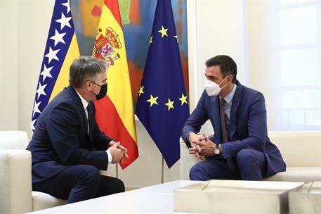 9/02/2022. Pedro Sánchez recibe al presidente de turno de Bosnia y Herzegovina. El presidente del Gobierno, Pedro Sánchez, y el presidente d...