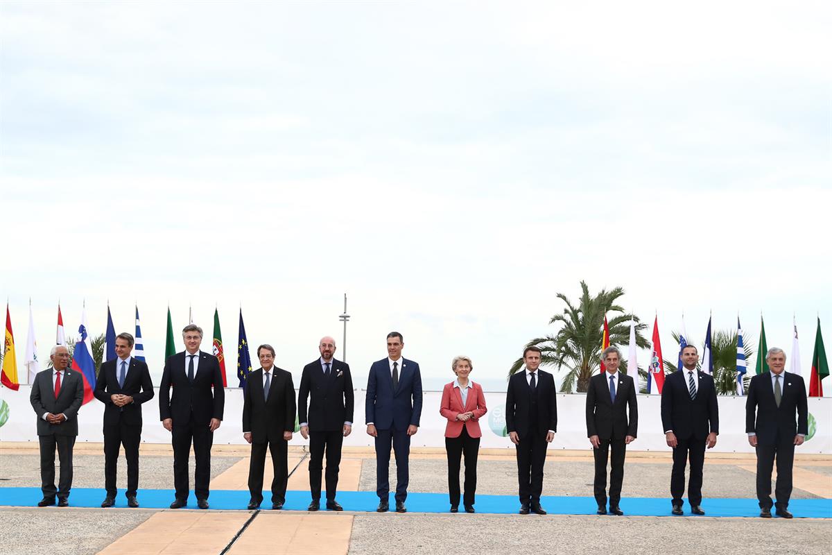 9/12/2022. IX Cumbre Euromediterránea EU-MED9. Foto de grupo de los líderes participantes en la IX Cumbre Euromediterránea