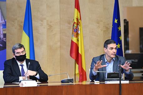 10/03/2022. Pedro Sánchez visita el Centro de Atención, Acogida y Derivación de Refugiados Ucranianos. El presidente del Gobierno, Pedro Sán...