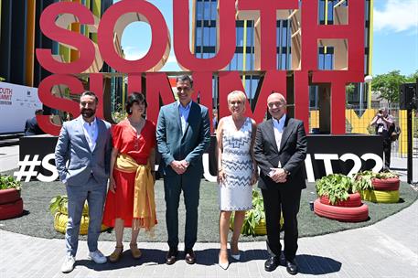 10/06/2022. Sánchez clausura el encuentro de emprendedores South Summit 2022. El presidente del Gobierno, Pedro Sánchez, junto a otras autor...