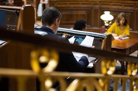 13/10/2022. Pedro Sánchez comparece ante el Pleno del Congreso. El presidente del Gobierno, Pedro Sánchez, antes de subir a la tribuna para ...