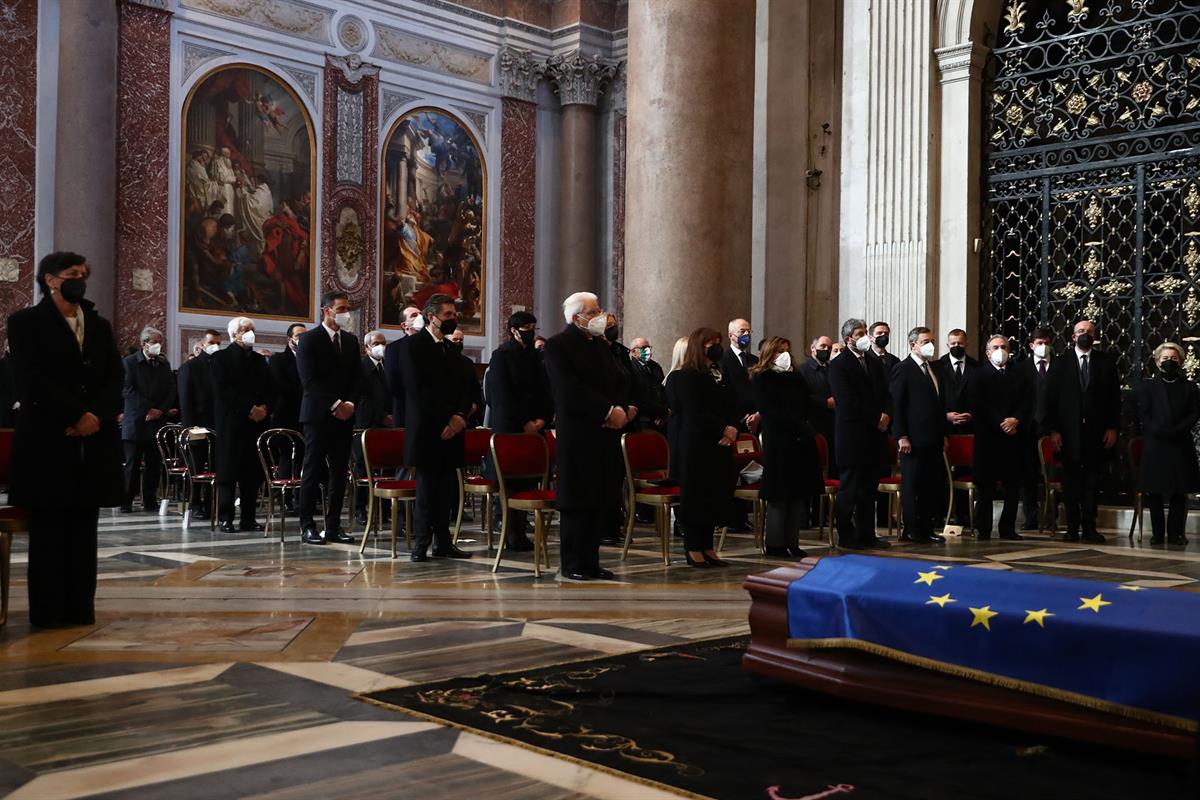 14/01/2022. Sánchez asiste al funeral del presidente del Parlamento Europeo, David Sassoli. El presidente del Gobierno, Pedro Sánchez, junto...