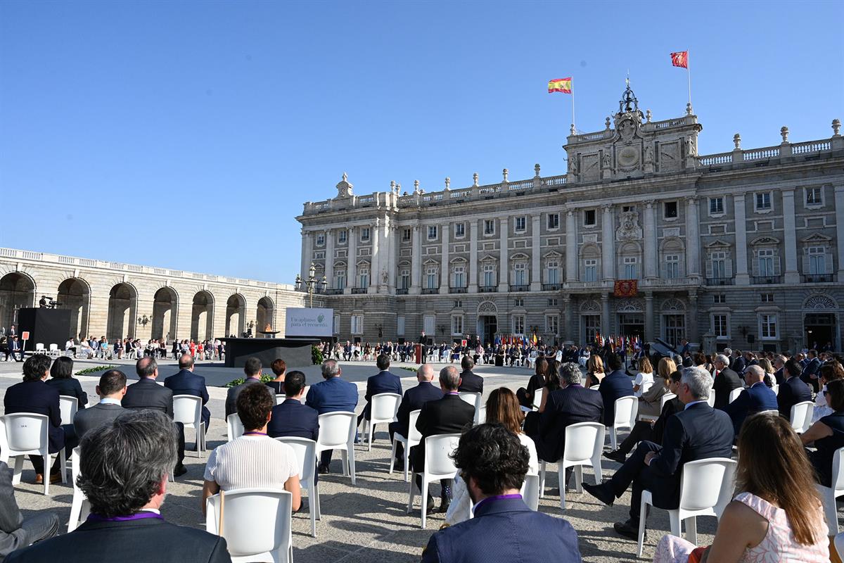 15/07/2022. España rinde homenaje a las víctimas de la pandemia y reconoce la labor del personal sanitario. Asistentes al homenaje de Estado...