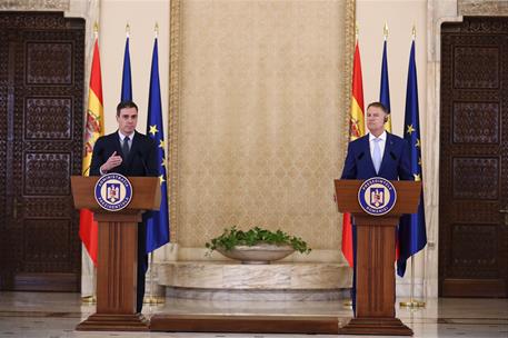 17/03/2022. Pedro Sánchez viaja a Rumanía. El presidente del Gobierno, Pedro Sánchez, y el presidente de Rumanía, Klaus Iohannis, han ofreci...
