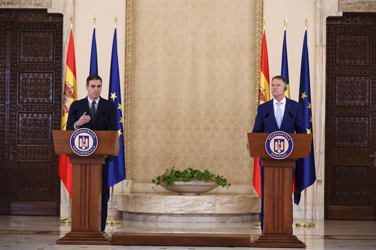 17/03/2022. Pedro Sánchez viaja a Rumanía. El presidente del Gobierno, Pedro Sánchez, y el presidente de Rumanía, Klaus Iohannis, han ofreci...