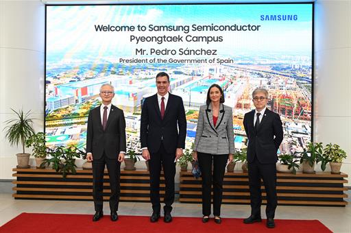 17/11/2022. Pedro Sánchez visits the Samsung semiconductor factory. The President of the Government of Spain, Pedro Sánchez, and the Ministe...