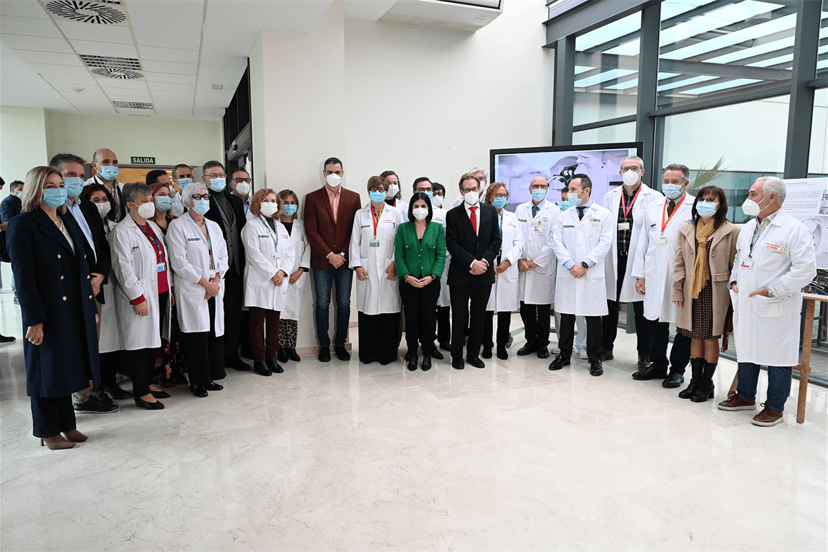 17/12/2022. Pedro Sánchez visita el Hospital Universitario y Politécnico La Fe de Valencia. Pedro Sánchez visita el Hospital Universitario y...