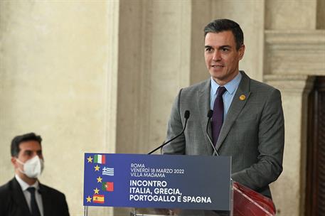 18/03/2022. El presidente del Gobierno viaja a Roma. El presidente del Gobierno, Pedro Sánchez, durante su comparecencia conjunta con el pri...