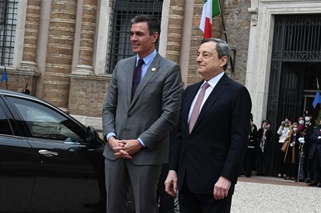 18/03/2022. El presidente del Gobierno viaja a Roma. El presidente del Gobierno, Pedro Sánchez, junto al primer ministro de Italia, Mario Draghi.