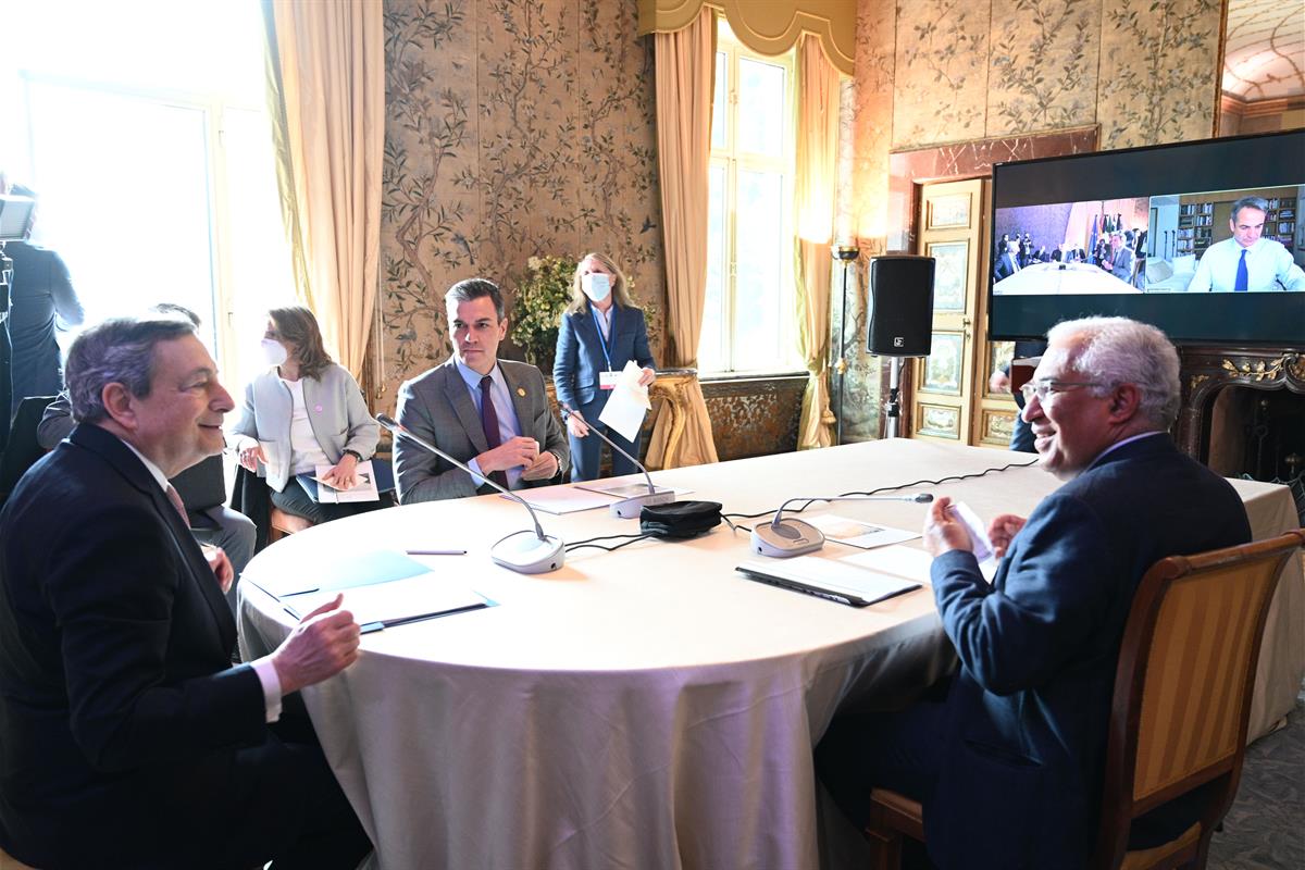 18/03/2022. El presidente del Gobierno viaja a Roma. El presidente del Gobierno, Pedro Sánchez, se reúne con el primer ministro de Italia, M...